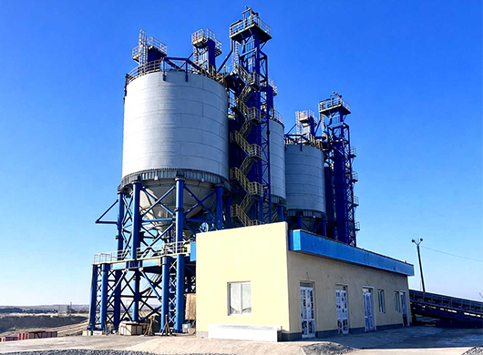 Large Bolted Steel Silo